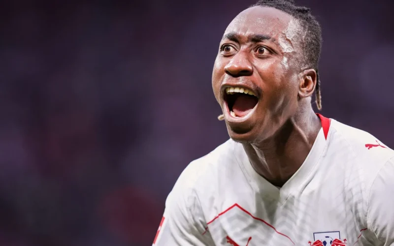 أزمة العروض الأوروبية.. يان ديوماندي يحسم حقيقة انتقاله إلى ليفربول أو بايرن ميونخ